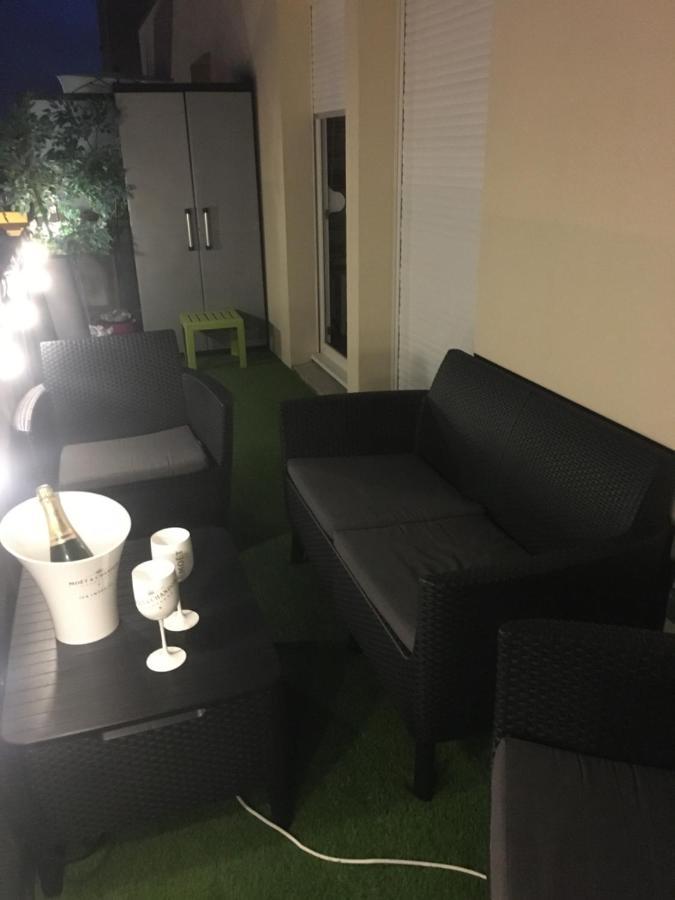 Апартаменты Victoria-T2-41M2-Balcon, Wifi, Linge, Produits, Menage Inclus Реймс Экстерьер фото