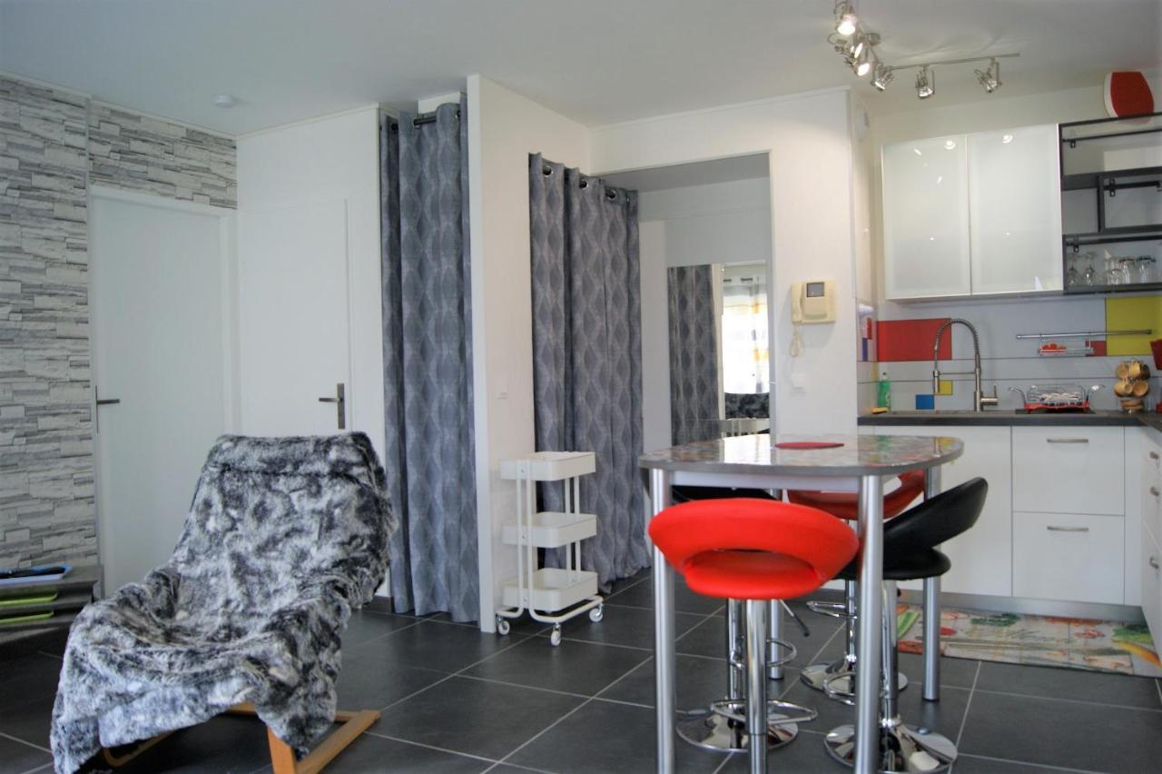 Апартаменты Victoria-T2-41M2-Balcon, Wifi, Linge, Produits, Menage Inclus Реймс Экстерьер фото