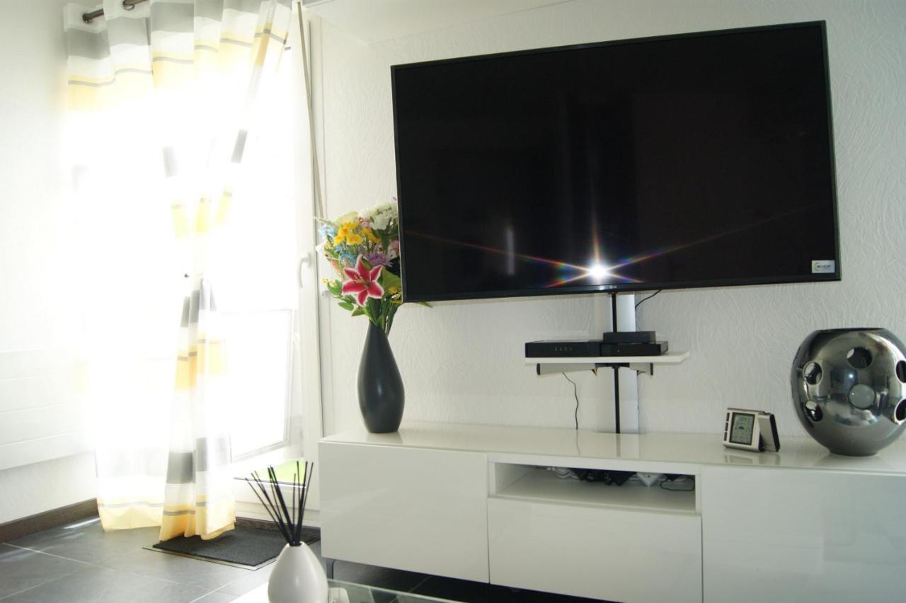 Апартаменты Victoria-T2-41M2-Balcon, Wifi, Linge, Produits, Menage Inclus Реймс Экстерьер фото