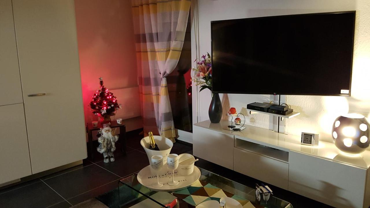 Апартаменты Victoria-T2-41M2-Balcon, Wifi, Linge, Produits, Menage Inclus Реймс Экстерьер фото