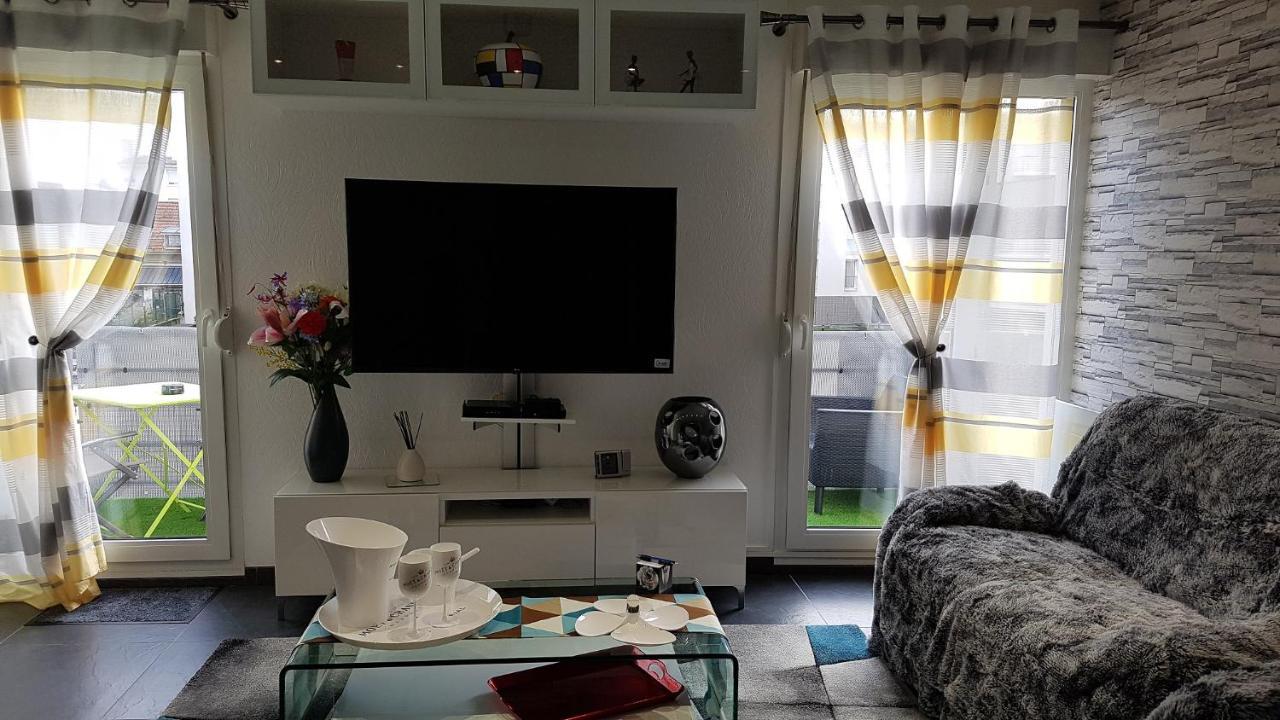 Апартаменты Victoria-T2-41M2-Balcon, Wifi, Linge, Produits, Menage Inclus Реймс Экстерьер фото